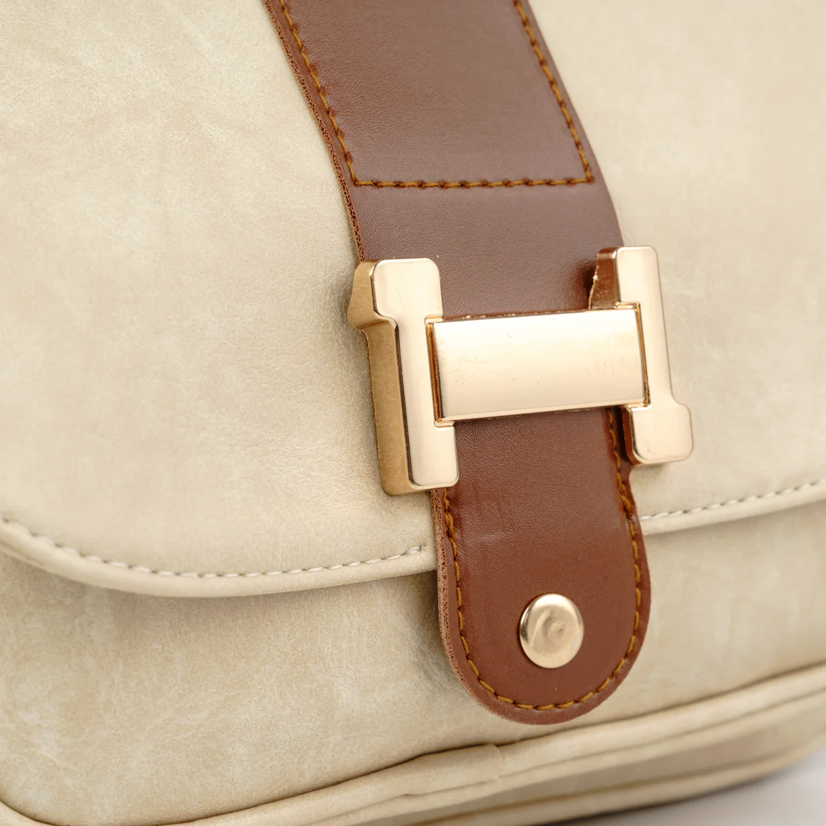 كود S41 شنطة كروس  - بيج - جيسيكا