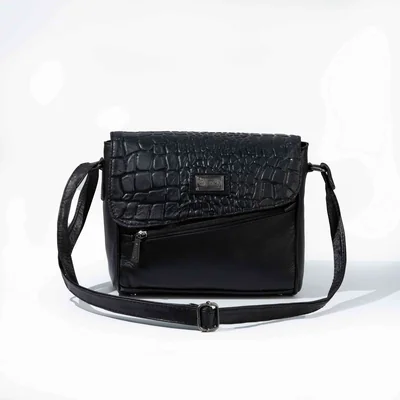 المقاس 25 طول * 27 عرض
شنط ...